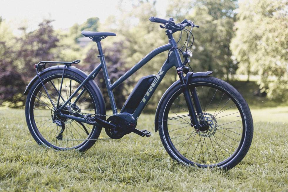 FIN TIL TUR: Trek Allant+ 5 kan skilte blant annet med en god dempegaffel og solide dekk som tar unna ujevnheter i underlaget. Foto: Kristoffer H. Kippernes test trek elsykkel