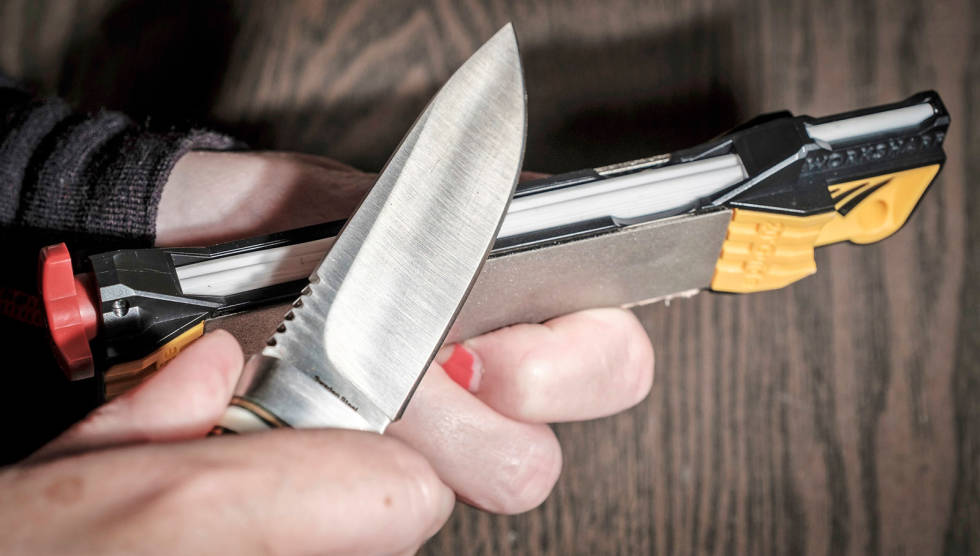 Vridbar: Den vridbare keramikkstaven har flere bruksområder, blant annet vedlikeholdsskjerping av skarp egg. Test-Work-Sharp-GFS-2