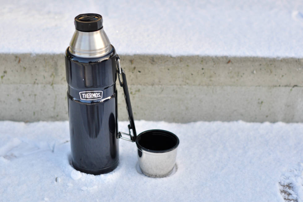 HOLDER BEST PÅ VARMEN: Thermos King Stainless holder drikken skikkelig varm, lenge. Thermos King Stainless