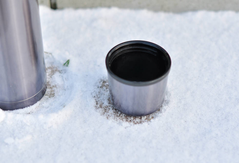 LITEN KOPP: Koppen på Light & Compact rommer 1,8 dl. Thermos Light & Compact