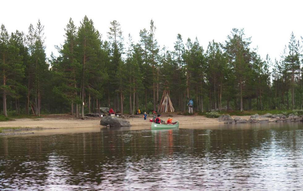 LIV I LEIREN: Ingenting å si på omgivelsene. Foto: Else M. Røneid tips til padletur med små barn