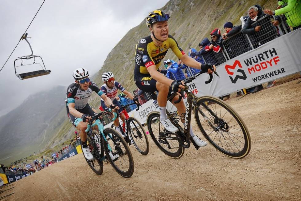 LETTERE: Den nye modellen er lettere ifølge Foss. Det er en fordel i Giro-klatringene. Foto: Cor Vos tobias foss giro d'italia cervélo r5 2