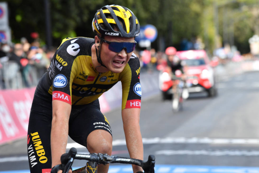 TØFF AVSLUTNING: Tobias Foss kriget hardt i avslutningen. Foto: Cor Vos tobias foss giro d'italia jumbo-visma 2