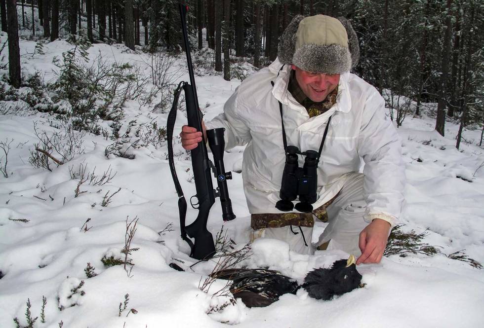 TOPPFUGL: Ingenting slår følelsen av å overliste en tiur vinterstid Toppjakt-tiurjakt-5