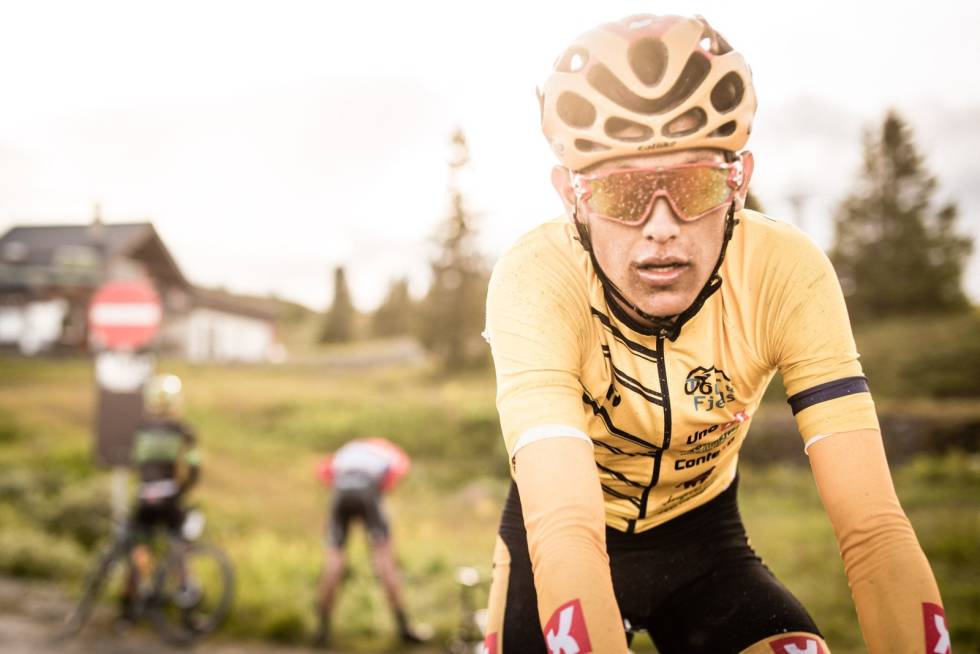 MARSBOER? Nei, Torstein Træen i gul ledertrøye fra Tour te fjells i fjor sommer. Foto: Henrik Alpers. Torstein træen