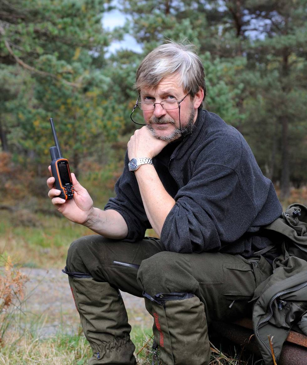 SPARER DE STORE: Johan Trygve Solheim forvalter hjortestammen på Svanøy strengt. Det har gitt resultater i form av høyere snittalder og mange brølebukker. Trofejakt-hjorteviltforvaltning-2