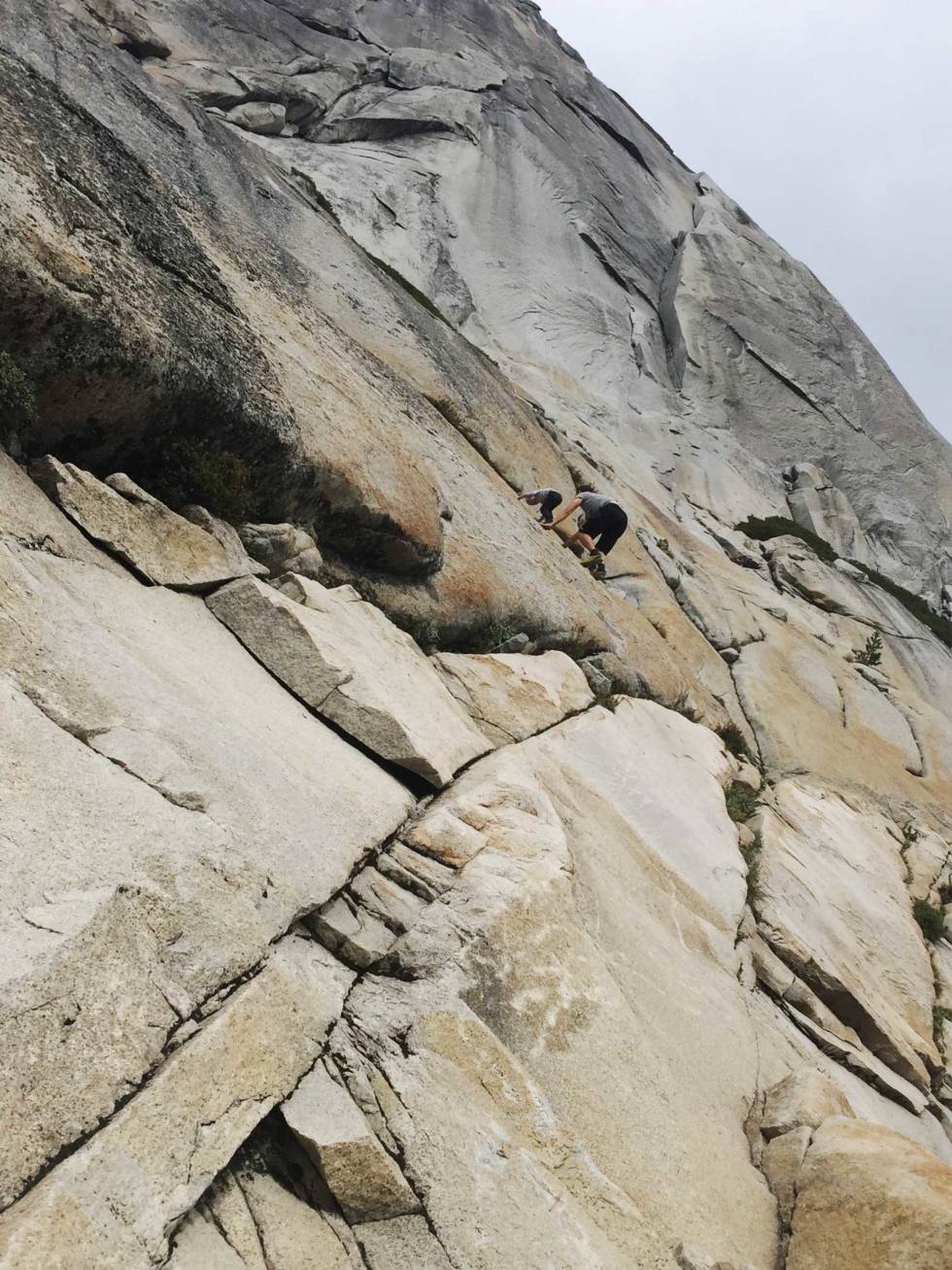 BRATT MORO: Er man i Yosemite så må man jo klatre litt. Tur-med-barn-California-Yosemite-6