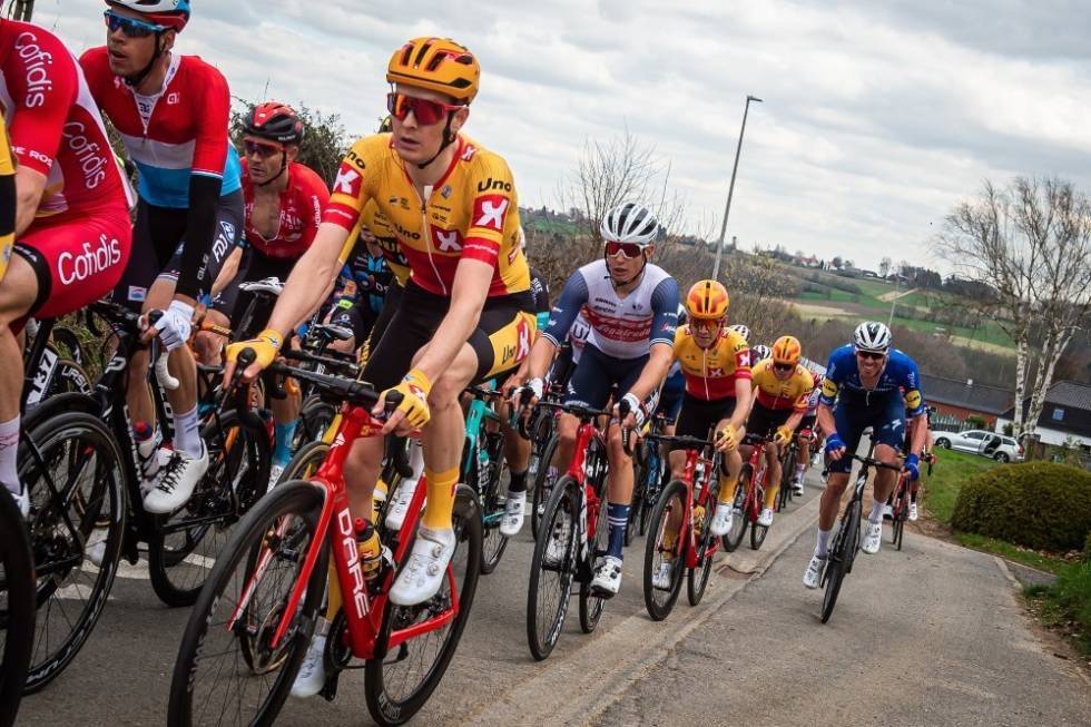 IMPONERT: Uno-X sitt herrelag har vært sterke denne sesongen, og fra 2022 vil Markus Hoelgaard og resten av gjengen få kvinnelige kollegaer. Foto: Mario Stiehl uno-x pro cycling damelag kvinner