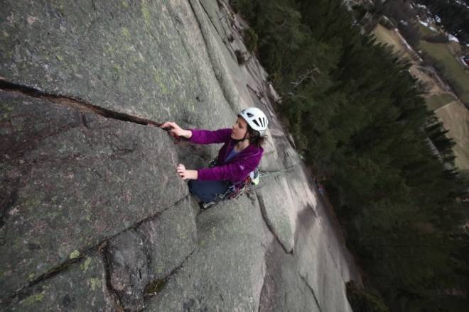 VARDÅSEN: Mari Dahl Schlanbusch på andre taulengde på Via Dolorosa (4). Foto: Dag Hagen PÅSKE klatring