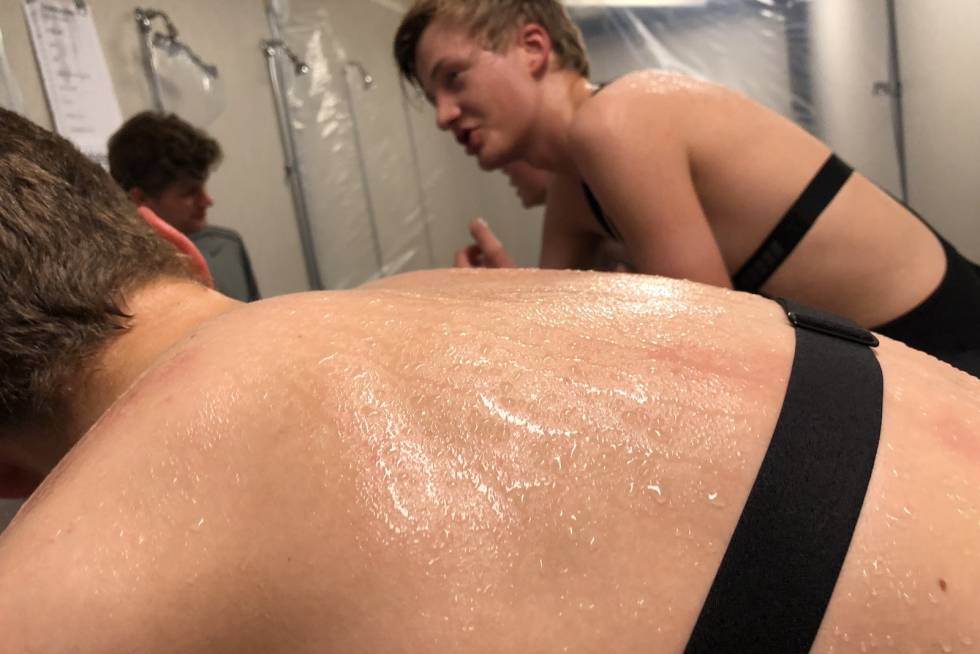 Svetten siler etter en økt i varmekammeret på Høgskolen i Lillehammer. Foto: Bent Rønnestad varmeprosjekt Høgskolen i Lillehammer