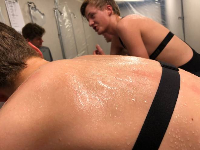 VARMEROM: Forskerne prøver nå å finne ut om varme klær kan erstatte varmerom. Foto: Bernt Rønnestad. varmetrening