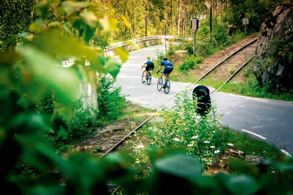 KAN SYKLES: Den nedlagte Numedalsbanen kan fortsatt sykles med dresin. Vi tok asfalten. Veggli-Imingfjell-Rødberg-Sykling-3