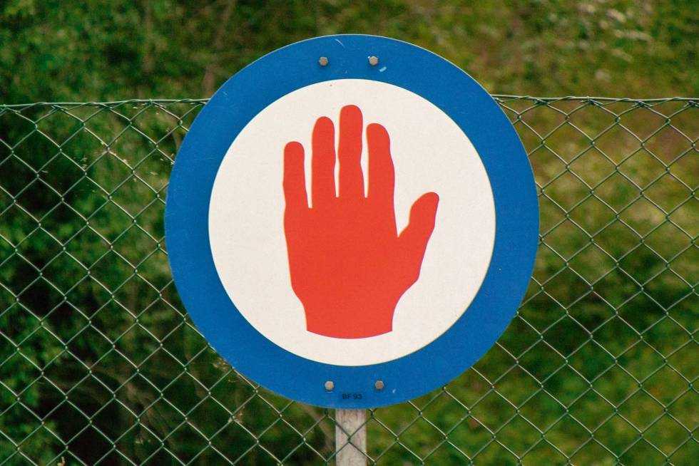 SMÅSTOPP: Flere av stedene toget stoppet var så små at de ble kalt holdeplasser, ikke stasjon. Ellers kan du nyte både ferske egg og sjeldne skilt langs Norefjorden. Veggli-Imingfjell-Rødberg-Sykling-4.3