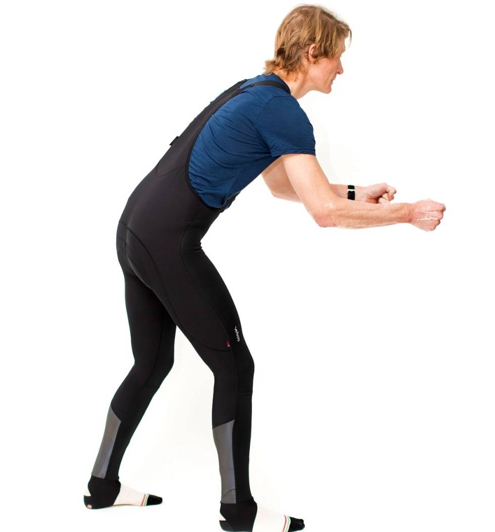 REFLEKSLEGGER: De store grå feltene bakpå leggene er laget i tjukt refleksstoff. Foto: Henrik Alpers Velocio Zero Bib Tights