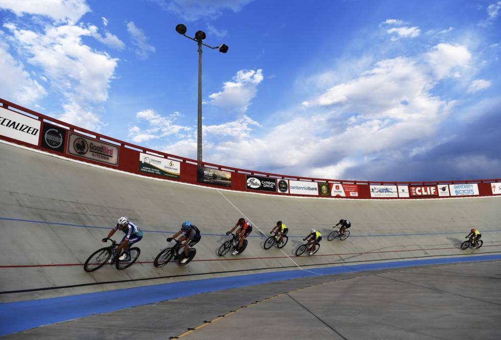 BETONGDEKKE: Utendørsvelodromer i betong er rimelige å oppføre og har lave vedlikeholdskostnader. Illustrasjonsfoto: Boulder Velodrome. velodrom-betong