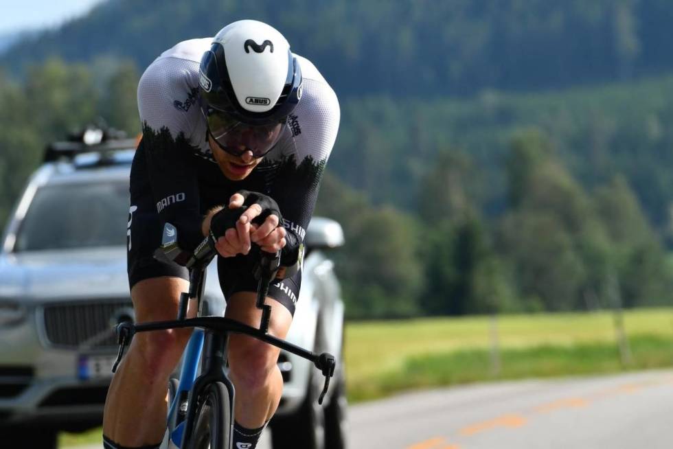 LANG DAG: Vidar Mehl må forberede seg på tøffe tak i denne sittestillingen. Her avbildet under 200 kilometerrekorden på tempo. Foto: Are Iversen vidar mehl, verdensrekord, 24-timerssykling