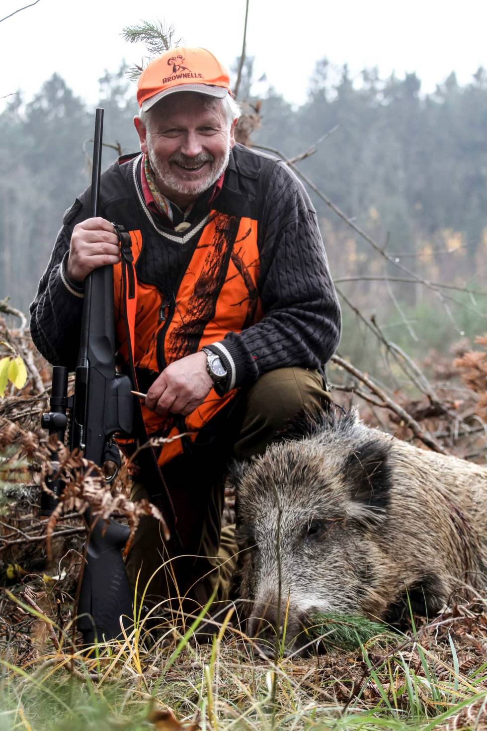 BLINKSKUDD: Fornøyd optiker Brekke med Benelli Argo. villsvinjakt-i-polen-4