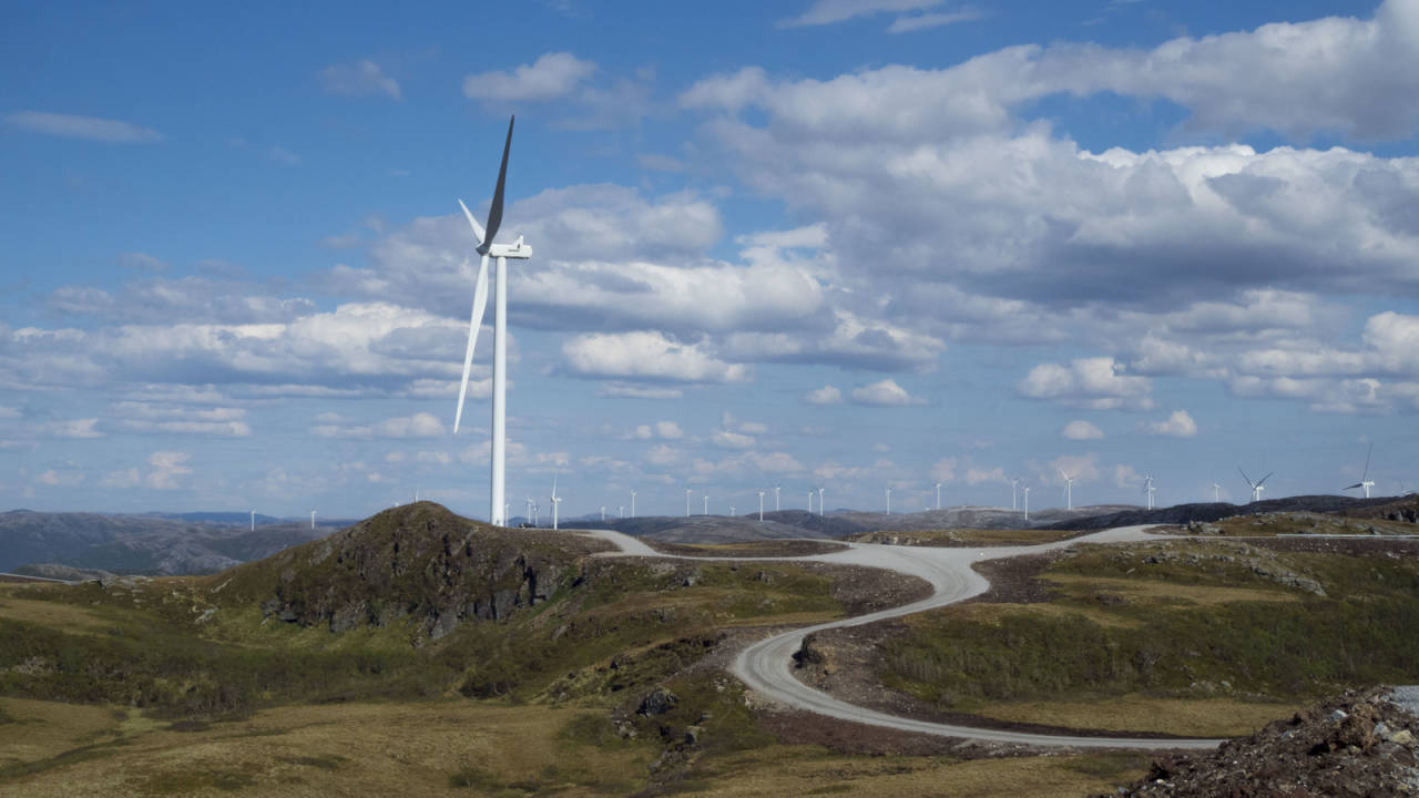 VINDKRAFT: Mange av oss har også stilt et berettiget spørsmål: Hvor mye norsk natur skal ødelegges for å dekke en særdeles liten andel av Europas kraftbehov, skriver Lasse Heimdal. Foto: Wanda Nordstrøm/Norsk Friluftsliv VINDKRAFT: Mange av oss har også stilt et berettiget spørsmål: Hvor mye norsk natur skal ødelegges for å dekke en særdeles liten andel av Europas kraftbehov, skriver Lasse Heimdal. Foto: Wanda Nordstrøm/Norsk Friluftsliv