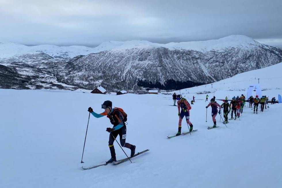 LEDET FRA START: Hans-Inge Klette ledet fra første stigning og seg gradvis mer og mer ifra feltet etter det. Foto: Gudmund Kårvatn Voss Rando 2021