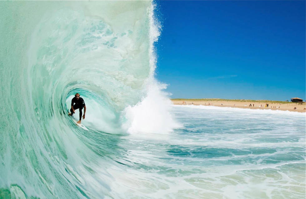 LE BAGUETTE: Franske beachbreaks kan være litt i overkant for de fleste, men med rett størrelse og tide, så finner alle noe som passer. Bilde: Laurent Pujol Franske beachbreaks kan være litt i overkant for de fleste, men med rett størrelse og tide, så finner alle noe som passer. Bilde: Laurent Pujol