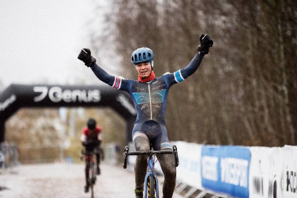 William Høines Larsen fikk Ungdomsprisen 2019 fra NCF Region Øst basert på prestasjoner i både terrengsykkel og cyclocross. Her fra NM i cyclocross 2019. Foto: Henrik Alpers William Høines Larsen fikk Ungdomsprisen 2019 fra NCF Øst