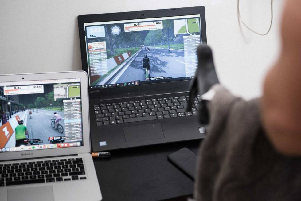 SPARTANSK: Har typen din henvist deg til furteboden, kan du bruke laptoper slik redaksjonen gjør. Zwift-7