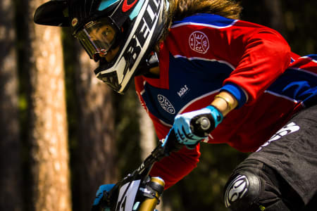 Hjemmefavoritt: For Mille Johnset er Drammen skisenter nærmest hjemmebane - og vertskap for helgas utfor-NM. Foto: Snorre Veggan
